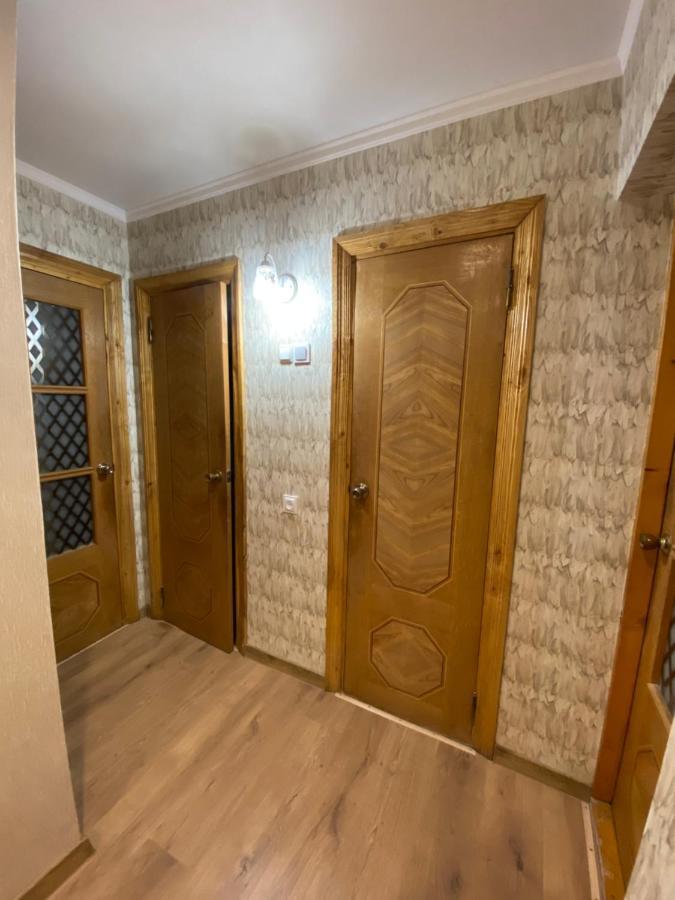 Затишна 2-Х Кімнатна Квартира - Дім Kamjanets-Podilsky Buitenkant foto